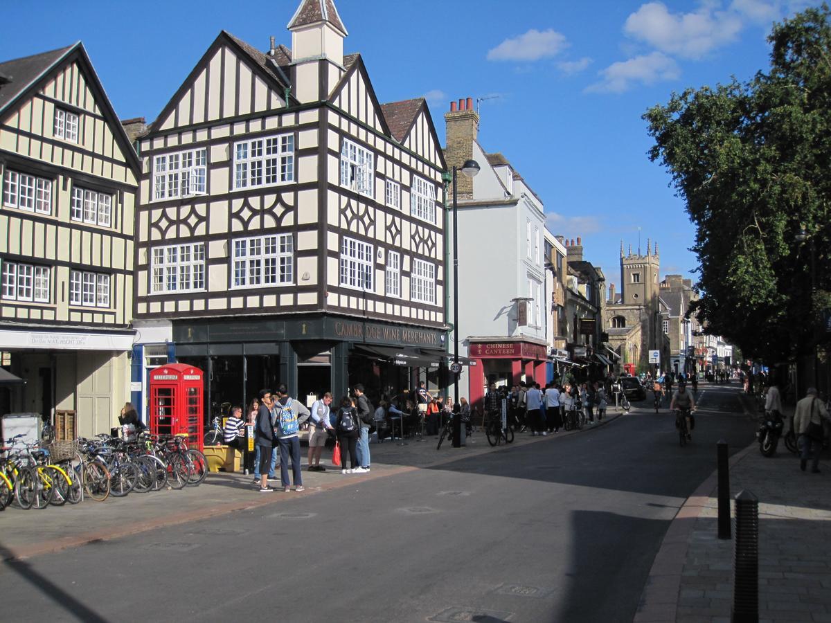 Cambridge Farmers Outlet Apartamento Exterior foto